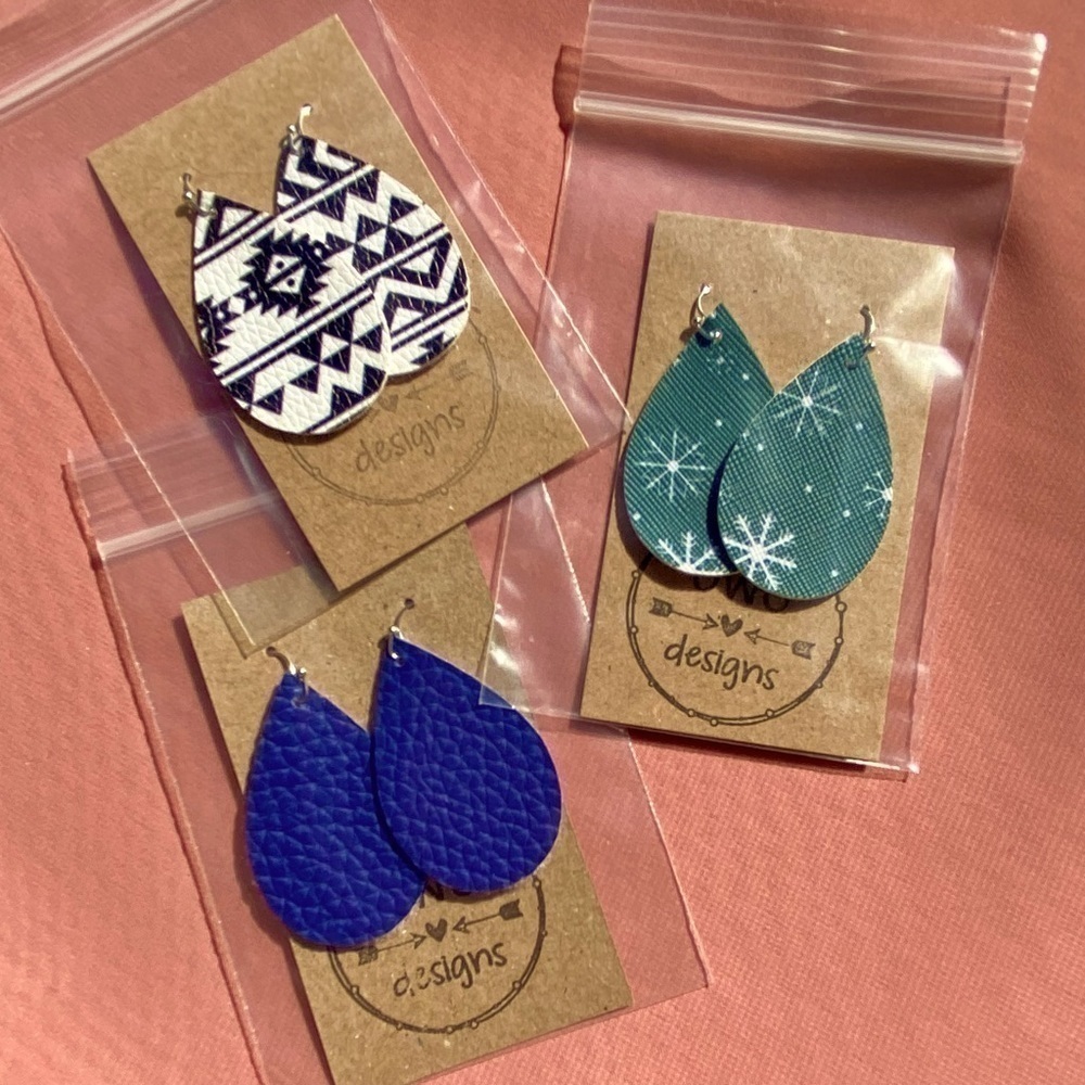 3 Pairs Faux Leather Teardrop Earrings Handmade Lightweight Snowflake Green Blue